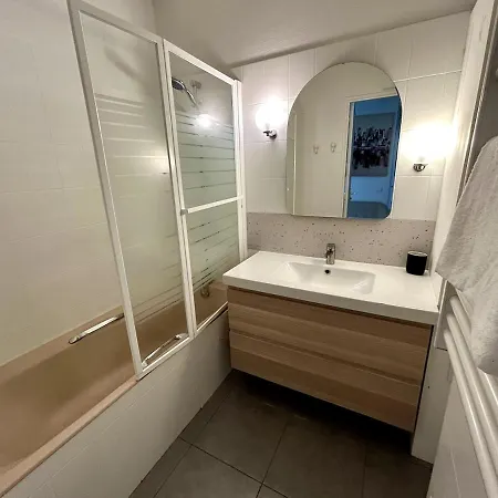 Tony Garnier 2 Bedrooms - Balcony - Parking リヨン